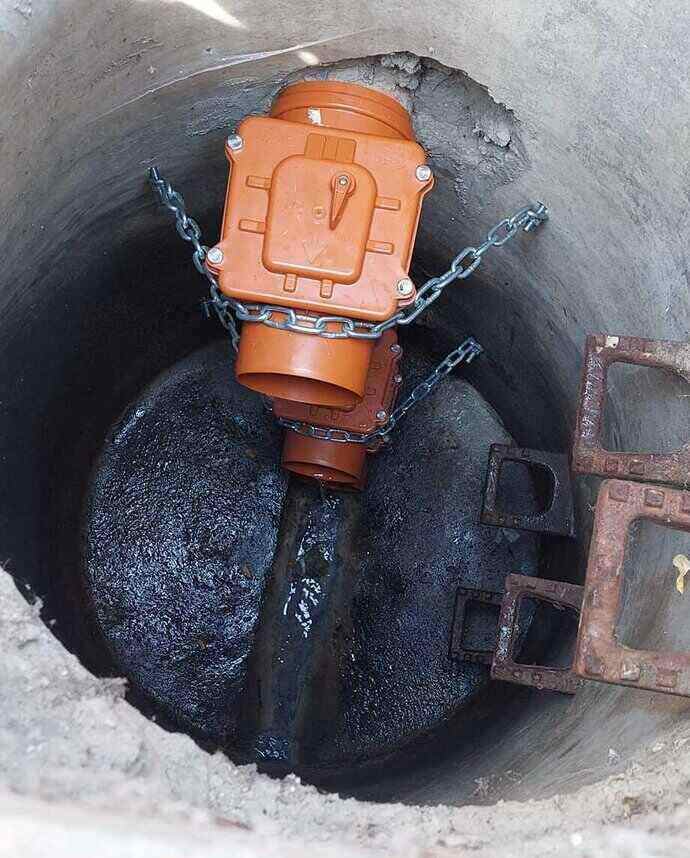 Ispiranje kanalizacije kombijem sa woma pumpom